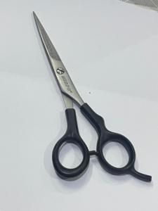Tijeras de Peluquería Profesionales de Acero Inoxidable con Diseño Grabado y Mango de Plástico, con Una Hoja Dentada - Product Image 2