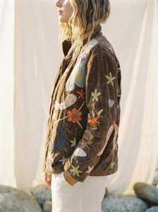 Veste en velours brodée pour femme, motif soleil céleste, style Suzani, héritage d'Asie centrale, style bohème - Product Image 4