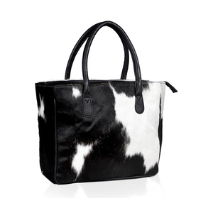 Bolso de cuero de vaca con pelo, diseño de estampado animal en blanco y negro, hecho a mano con asa superior, opción personalizada disponible - Product Image 2
