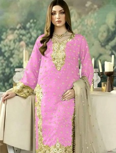 Ensemble Salwar Kameez en soie rose, brodé de paillettes, prêt à porter, tenue indienne pakistanaise avec dupatta pour les mariages et les fêtes, pour femmes - Product Image 1