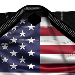 Kimono de BJJ à imprimé drapeau américain, doublure intérieure, coupe régulière, 100 % polyester, séchage rapide, vêtements d'arts martiaux mixtes, hauts pour adultes - Product Image 3
