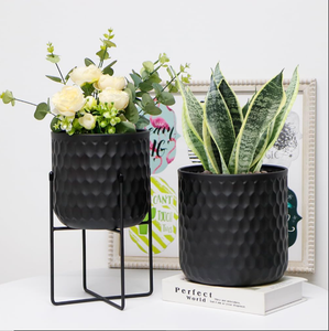 Ensemble de 2 jardinières rondes en fer galvanisé martelé à la main, finition noire thermolaquée, pour intérieur/extérieur, décoration de jardin - Product Image 2