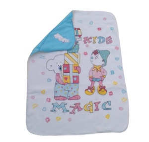 Wholesale Avior High Quality 100% Polyester Flame Retardant Fleece <b>Blankets</b> in Bulk for Winter Home & Hotel Use Factory in India - Product Image 5
