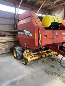 Presse à balles ronde bidirectionnelle durable pour ensilage de maïs, film et bio-matériaux, avec ramassage automatique du foin et de la paille - Product Image 4