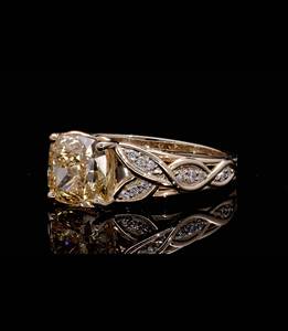 Bague de luxe en or massif 14K/18K avec diamant jaune taille coussin - Bijou fin vintage avec bande tressée en forme de feuille pour fiançailles et mariage - Product Image 2
