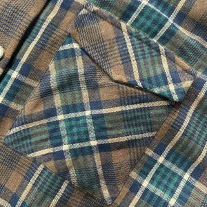 เสื้อเชิ้ตผู้ชายลำลองฤดูร้อน ผ้าโพลีเอสเตอร์ 100% ลายสก็อต ไซส์ใหญ่ ระบายอากาศได้ดี ผ้าแฟลนเนล แขนยาว สำหรับฤดูใบไม้ผลิและฤดูใบไม้ร่วง สินค้ามาใหม่ - Product Image 6