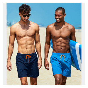 Pantalones Cortos Deportivos Ajustados para Hombre con Corte Láser, Pantalones Cortos de Compresión Activos Sólidos para Hombre, Pantalones Cortos de Running Elásticos con Logo Personalizado - Product Image 6