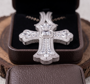 Pendentif Croix Luxe Iced Out pour Hommes en Argent Sterling 925 et Moissanite, Bijoux Hip Hop, Collier Religieux Personnalisé, Vente en Gros Usine - Product Image 4