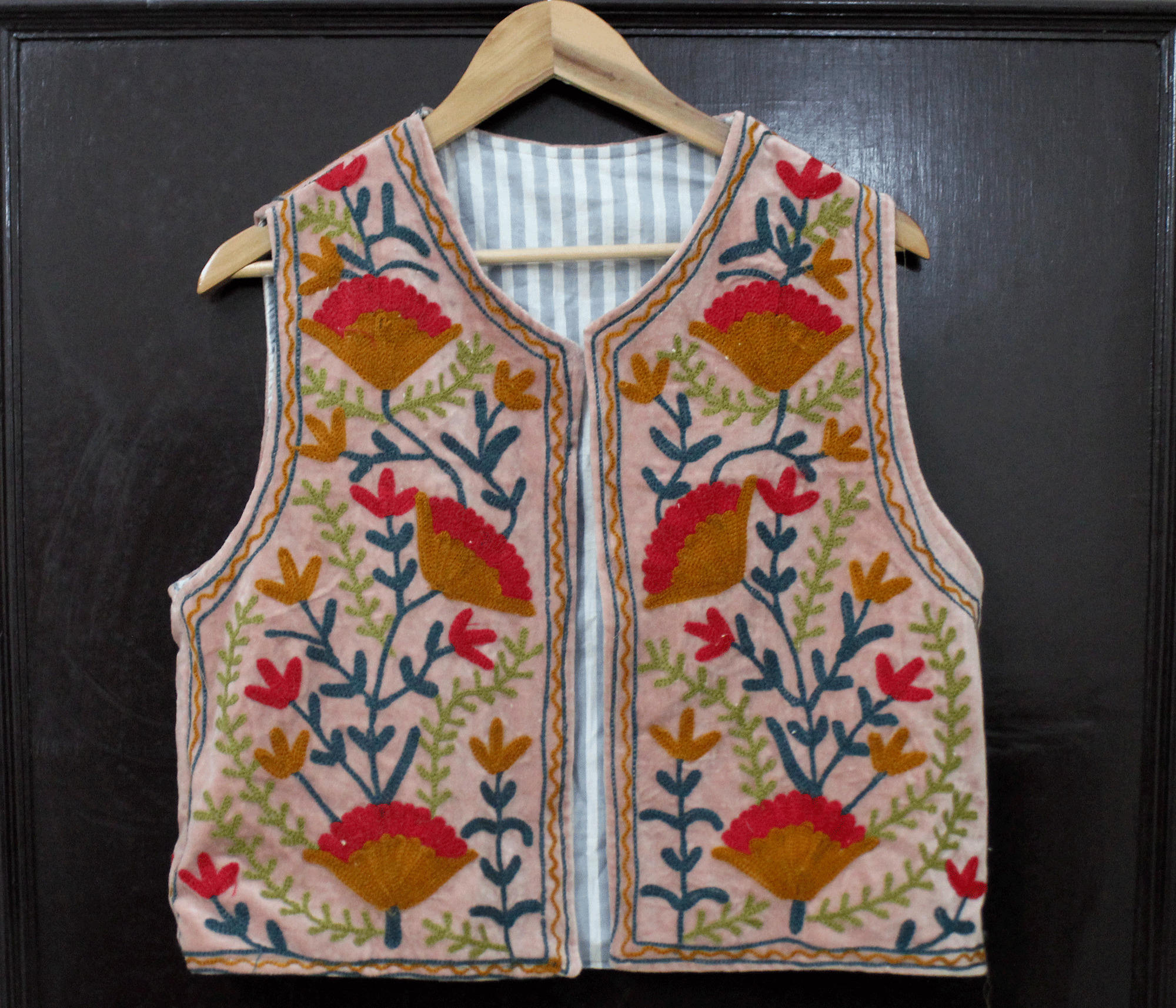 สีน้ำตาล