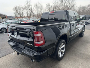 Camioneta 4x4 de alta resistencia, modelo 2019, completamente nueva, con configuración premium estilo Laramie, diseñada para rendimiento y comodidad. - Product Image 2