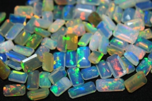 Ópalo natural de 4-6 mm con corte <span class=keywords><strong>esmeralda</strong></span>, juego de color de ópalo, alta calidad, venta al por mayor, piedra preciosa suelta HASNAIN GEMS Rajasthan para anillos y joyería - Product Image 3