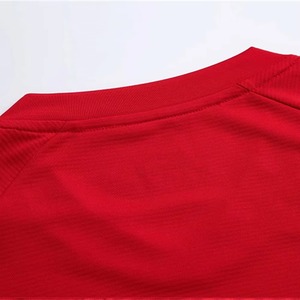 Ensemble d'uniformes de football personnalisés unisexes 2026 – Vente en gros, avec nom et logo imprimés, 100 % polyester durable, sans manches, taille élastique, pour tous - Product Image 2