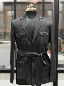 Blazer Safari Negro de Alta Calidad con Múltiples Bolsillos y Cinturón, Traje para Ropa de Calle, Moda y Fiestas Formales, Disponible al Mejor Precio - Product Image 4