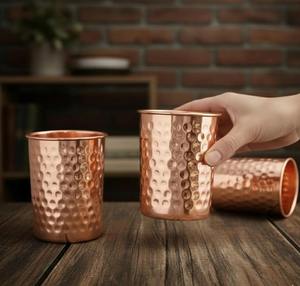 Bouteille d'eau en cuivre martelé avec boîte en bois, cadeau pour enfants, design moderne, cadeau d'affaires, hydratation, détox, cuivre naturel - Product Image 3