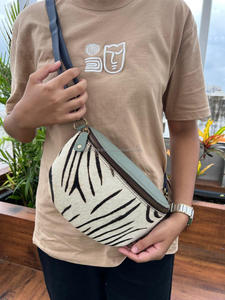 Bolso de pecho hecho a mano de cuero genuino con estampado de animales para mujer, bolso de hombro deportivo de Ciclismo de piel de vaca occidental para mujer - Product Image 3