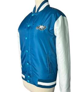 C'est une veste bomber universitaire Aeropostale Philadelphia Eagles en bleu et blanc. - Product Image 3