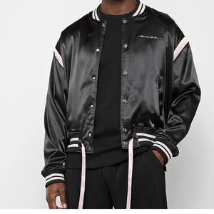 Blouson aviateur de baseball en satin personnalisé pour hommes Blouson élégant de baseball en chenille brodé universitaire Varisty pour hommes - Product Image 3