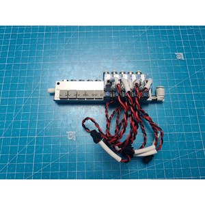 Ensemble de connecteurs de électrovanne SMC V100-1-6, utilisés tels qu'ils sont, pièces d'équipement semi-conducteur d'occasion - Product Image 1