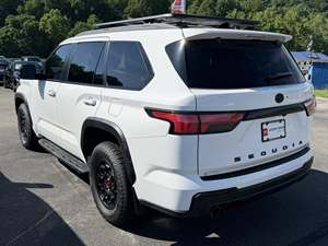 Toyota Sequoia TRD Pro d'occasion 2026 - Product Image 2