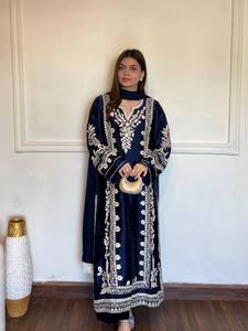 Conjunto Indio-Pakistaní Azul Bordado, Kurta Larga Tipo Terciopelo con Dupatta, Vestido Tradicional para Fiesta o Boda - Product Image 1