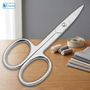 Tijeras para Uñas con Punta Afilada para Zurdos, para Manicura, con Hojas Rectas de Acero Inoxidable y Logotipo Personalizado - Product Image 2