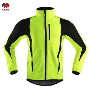 Veste Softshell unie coupe-vent, imperméable et respirante pour homme, avec logo personnalisé, de la marque Ryan Pro Gear Wholesale - Product Image 1