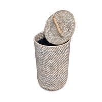 Poubelle cylindrique en rotin Gubuk Bali Whitewash avec cadre en aluminium, couvercle résistant à l'eau, écologique, style simple, intérieur/extérieur