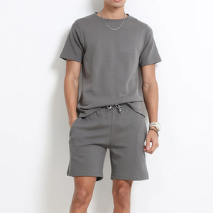 Conjunto de camiseta y pantalones cortos de verano para hombre, transpirable, de alta calidad y bajo precio, con logotipo y talla personalizados, conjunto de camiseta y pantalones cortos de algodón. - Product Image 5