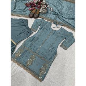 Ensemble de costumes de soirée pour femmes design avec haut brodé et bas Dupatta - Product Image 5