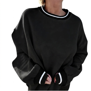Sweat-shirt confortable pour femme à col montant, en tissu doux et chaud, coupe décontractée, manches longues et style tendance pour tous les jours. - Product Image 6