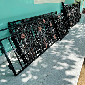 Obrajes de hierro forjado personalizados para balcones: Transforme cualquier fachada de casa ordinaria en una obra maestra real y llamativa. - Product Image 4