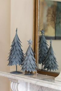 Juego de 2 Adornos Metálicos para Árbol de Navidad con Acabado Plateado y Estrella en la Parte Superior, Estilo Tradicional, Decoración Artesanal para las Fiestas - Product Image 5