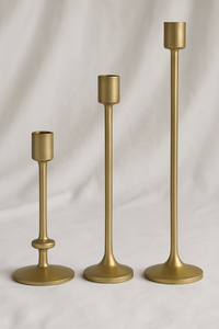 Elegante Metal Aluminio Tapper Acabado en latón Soporte de vela Diseño minimalista moderno Uso interior de Navidad - Product Image 3