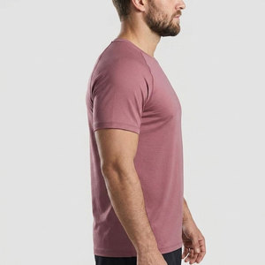 เสื้อยืดออกกำลังกายที่ใส่สบาย เหมาะสำหรับการออกกำลังกาย การฝึกฟิตเนส และกิจกรรมกลางแจ้ง ด้วยผ้าคุณภาพทนทาน - Product Image 6