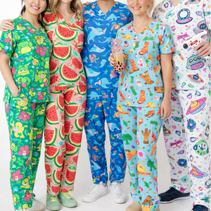 カスタムバレンタインプリント医療スクラブセット ストレッチ通気性ユニセックス医師ペットVネック病院100％コットン スクラブトップス - Product Image 2