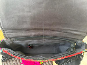 กระเป๋าผ้าฝ้ายหลากสีสไตล์โบฮีเมียนฮิปปี้ทำมือแท้จากราชสถาน พร้อมพู่หนังกลับและพู่ห้อยสไตล์บันจารา  สินค้ามาใหม่ - Product Image 6