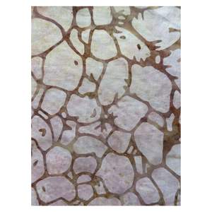 Sarong artisanal premium en batik, motif abstrait violet et bleu, multi-usages, pour la plage et le yoga, Indonésie - Product Image 6