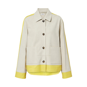 Veste en cuir suédé beige sur mesure pour femme, en cuir véritable, coupe ample, épaules tombantes, boutonnée sur le devant, avec empiècements en cuir contrastant, modèle KC - Product Image 4