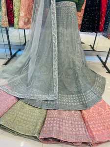 Nuevo Vestido de Fiesta de Diseñador con Bordado Pesado y Trabajo de Espejos, con Dupatta, Hermoso Vestido Étnico Indio para Boda - Product Image 4