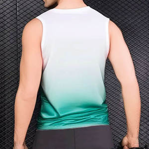 เสื้อกล้ามผู้ชายไล่เฉดสี คอกลม แห้งเร็ว สปอร์ต ผลิตจากโพลีเอสเตอร์ถัก ผลิตในปากีสถาน รับผลิตแบบ OEM - Product Image 2