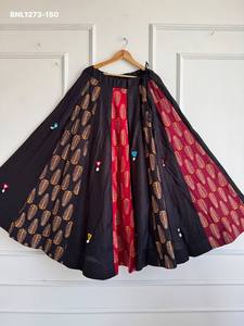 Lehenga acampanada de algodón Ajrakh y Khadi de alta calidad con estampado Ajrakh y bordado multihilo - Blusa preconfeccionada - Exportador indio - Product Image 3