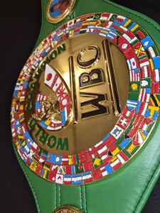 Ceintures de champion du monde de boxe : Symbole ultime de la victoire et de l'excellence - Product Image 2