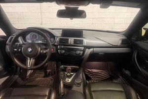 Auto Usado Confiable, <span class=keywords><strong>BMW</strong></span> <span class=keywords><strong>M4</strong></span> Coupé 2018, Motor de 6 Cilindros con Doble Turbo - Product Image 2