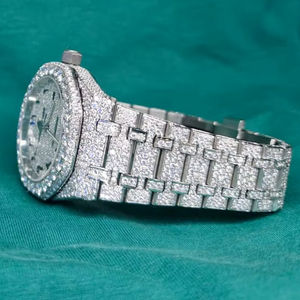 Montre à quartz pour homme en acier inoxydable, avec verre et moissanite, style diamant, de luxe, vintage, étanche, en stock aux États-Unis et au Royaume-Uni – Meilleures ventes - Product Image 1