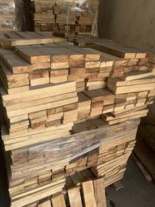 Planches en bois massif rectangulaires, design rustique, pour la construction de meubles - Product Image 1