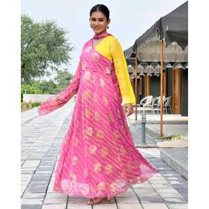 ชุดเซ็ตเลเฮริยาผ้าชีฟองพิมพ์ลายมือวาดสีชมพูวิบวับสำหรับผู้หญิง ไซส์ XS - Product Image 5