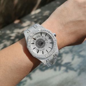 Splendide Montre Homme de Luxe à Quartz Analogique avec Mouvement ETA, Boîtier en Argent et Moissanite, Verre Saphir et Fermoir Déployant – Idéal pour un Cadeau - Product Image 6
