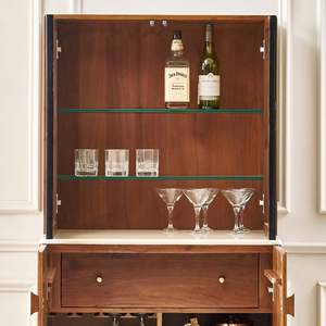 Mueble Bar Moderno de Madera de Mango con Tiradores de Latón y Puertas de Cristal, Consola de Almacenamiento de Diseño Independiente - Product Image 4