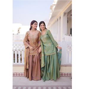 Conjunto de Kurti de Algodón de Fábrica Directa para Uso Diario, Oficina, Festivales y Ocasiones Casuales Disponible a un Precio Accesible - Product Image 1