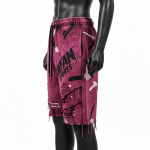 กางเกงขาสั้นผู้ชายผ้าฝ้ายฟลีซพรีเมียม 340 GSM สีแดงไวน์ ลวดลายพิมพ์โลโก้แบบดิสเทรส - Product Image 3